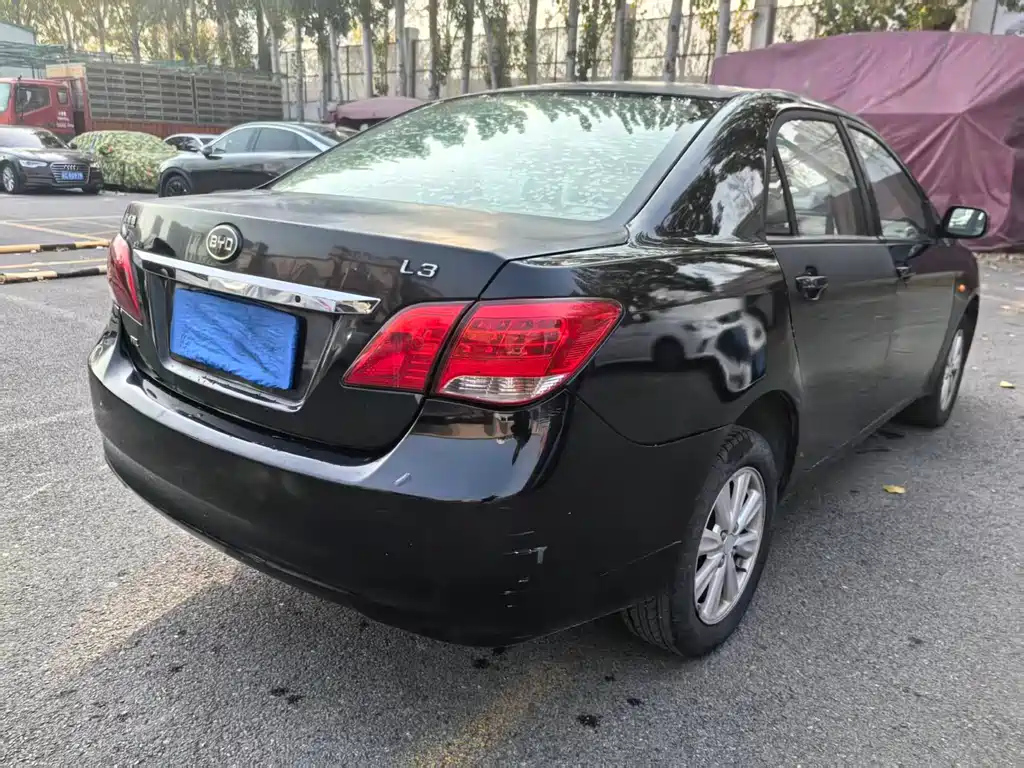 BYD L3 2012