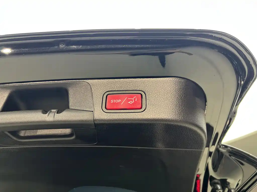 MERCEDES BENZ GLB 2024