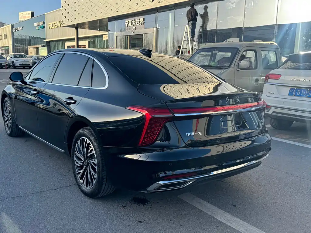 HONGQI H5 2024