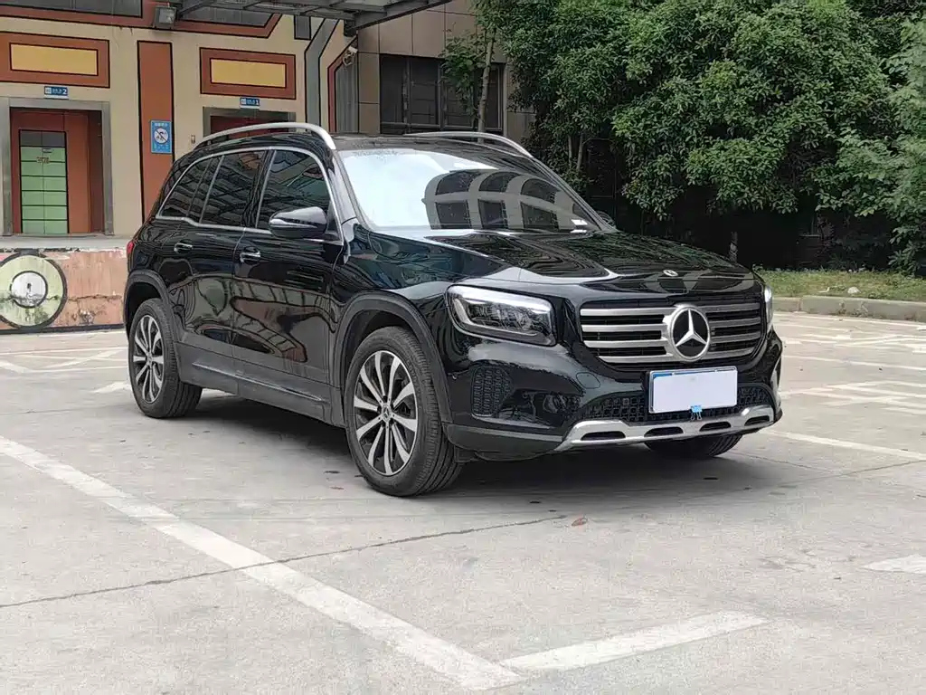 MERCEDES BENZ GLB 2023