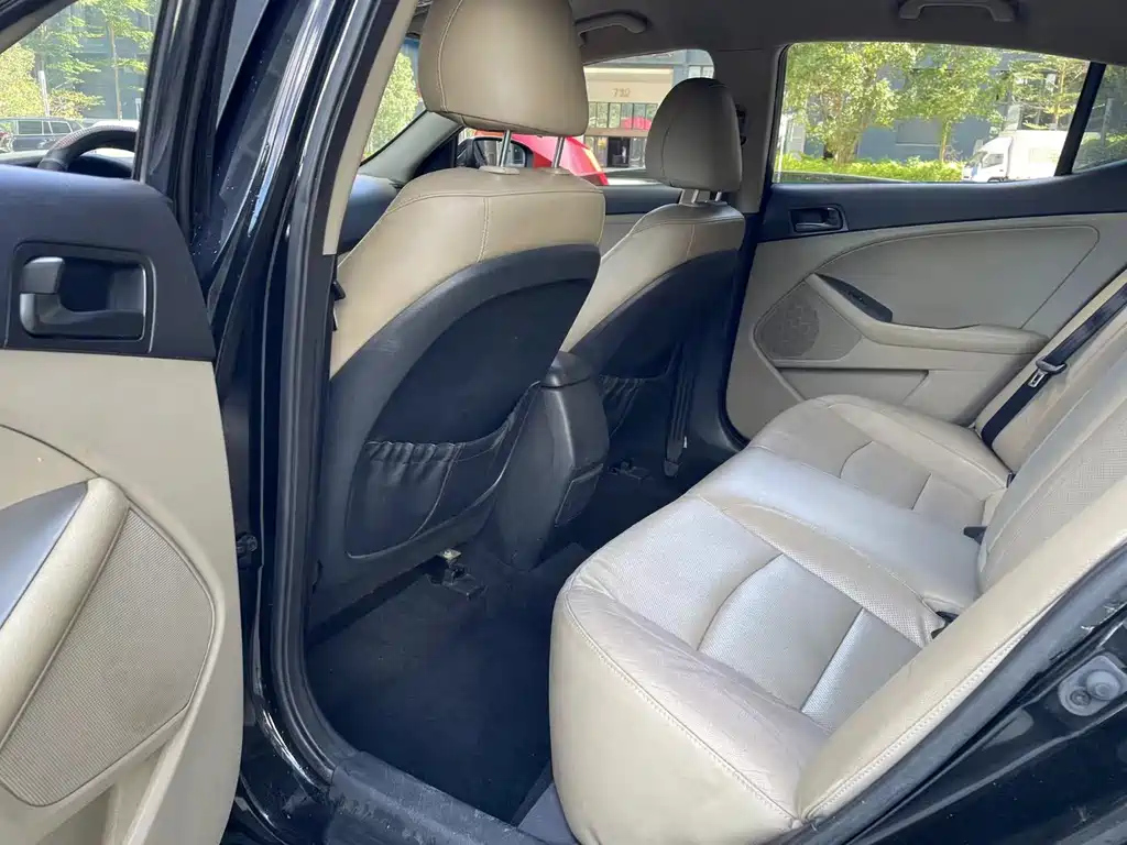 KIA K5 2016