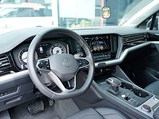 VOLKSWAGEN TOUAREG 2022 YEAR 2.0TSI NAVIGATOR EDITION 2022