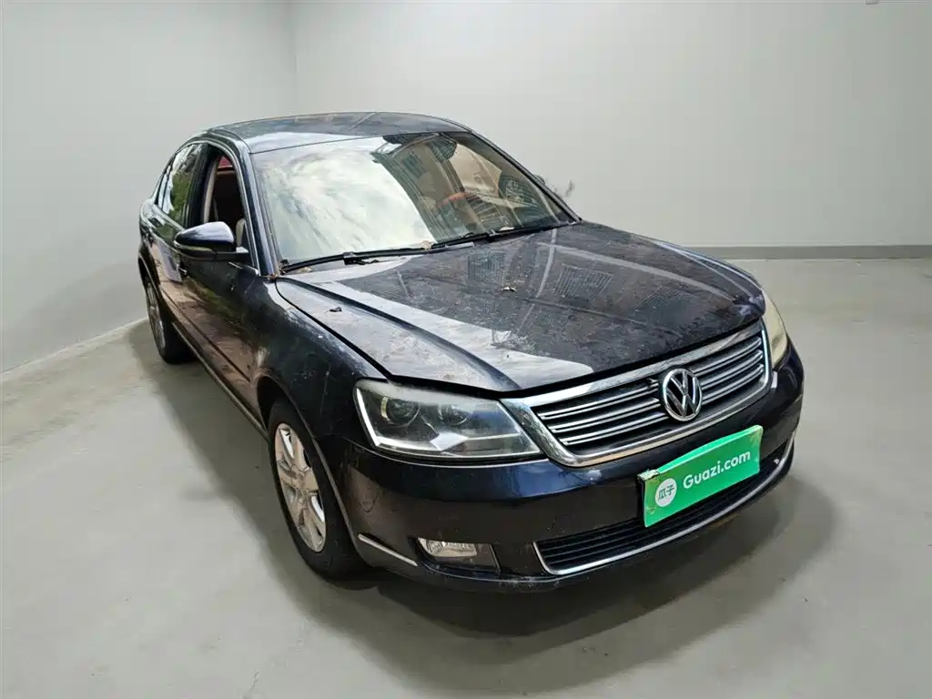 VOLKSWAGEN PASSAT LINGYU 2011