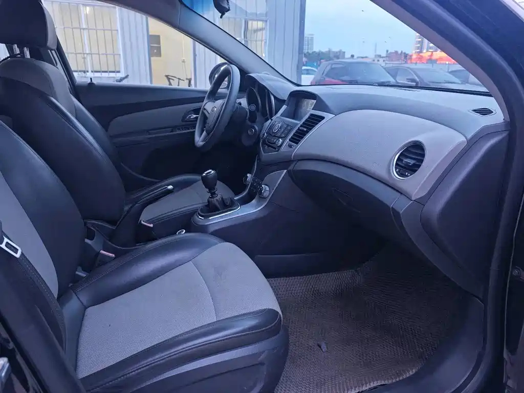 CHEVROLET CRUZE 2013