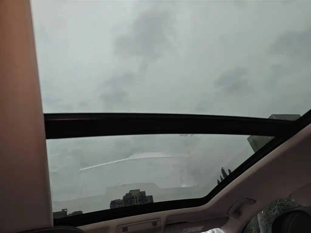 VOLKSWAGEN TAYRON 2022