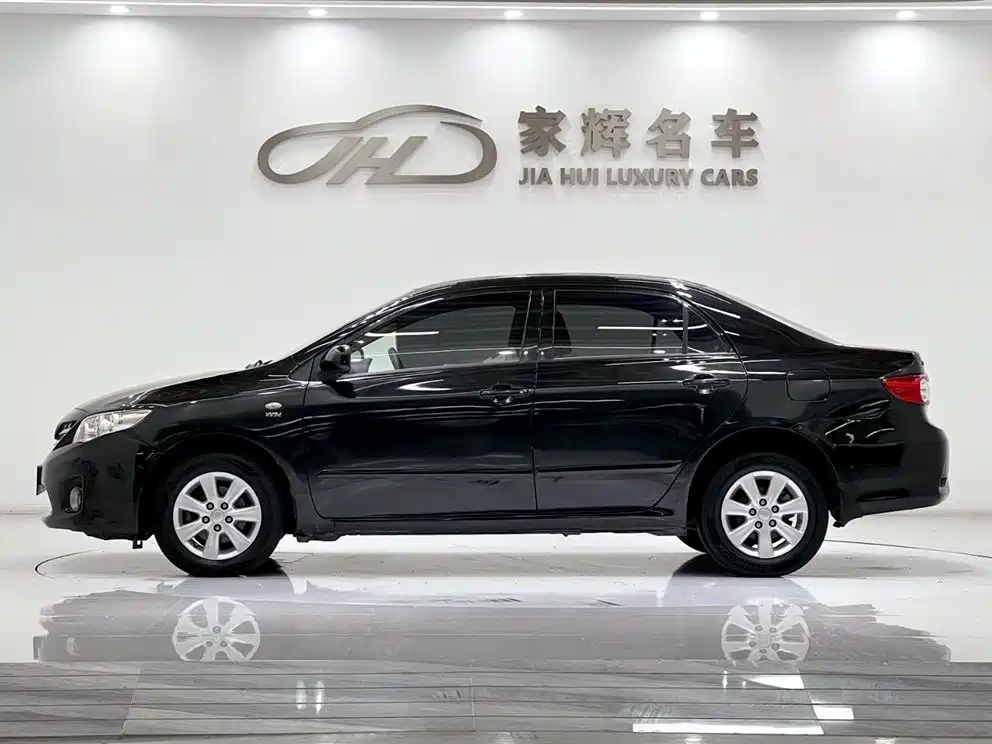 TOYOTA COROLLA 2012