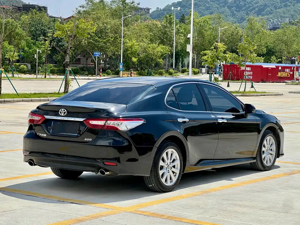 TOYOTA CAMRY 2019