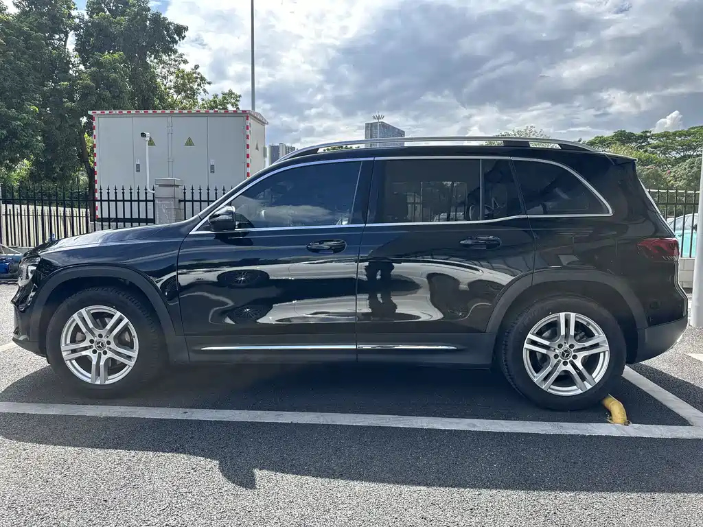 MERCEDES BENZ GLB 2022