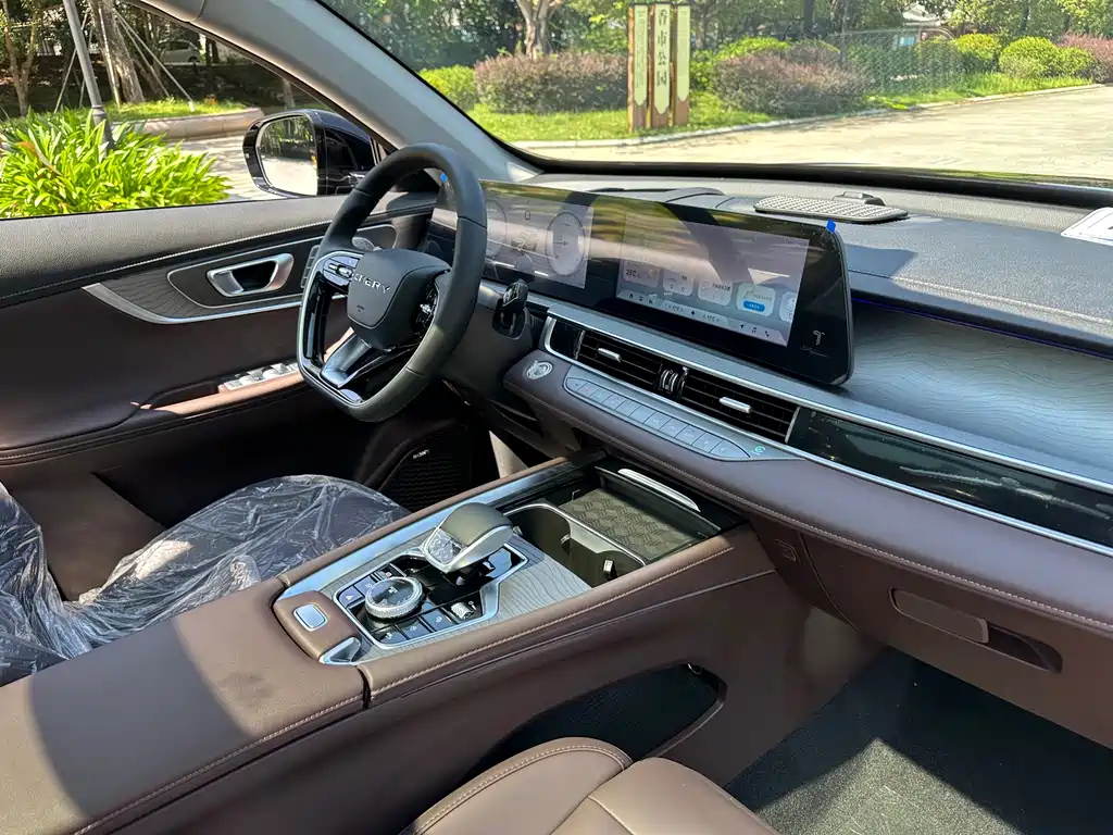 CHERY TIGGO 8 PRO 2025