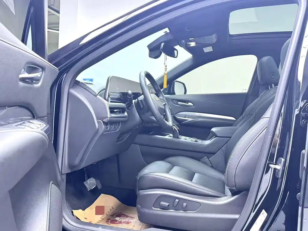 CADILLAC XT4 2024