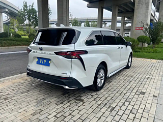 TOYOTA GRANVIA  2023 YEAR 2.5L HYBRID DELUXE EDITION 2023
