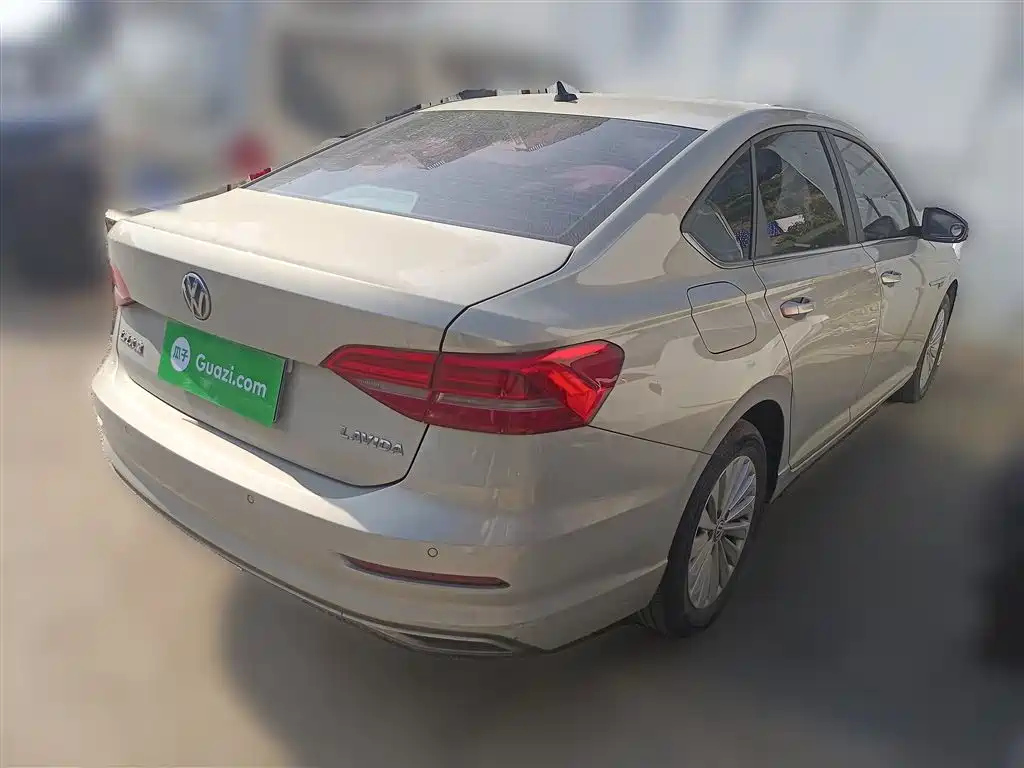 VOLKSWAGEN LAVIDA 2019