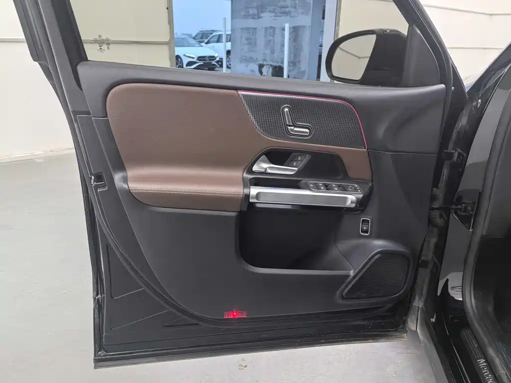 MERCEDES BENZ GLB 2022