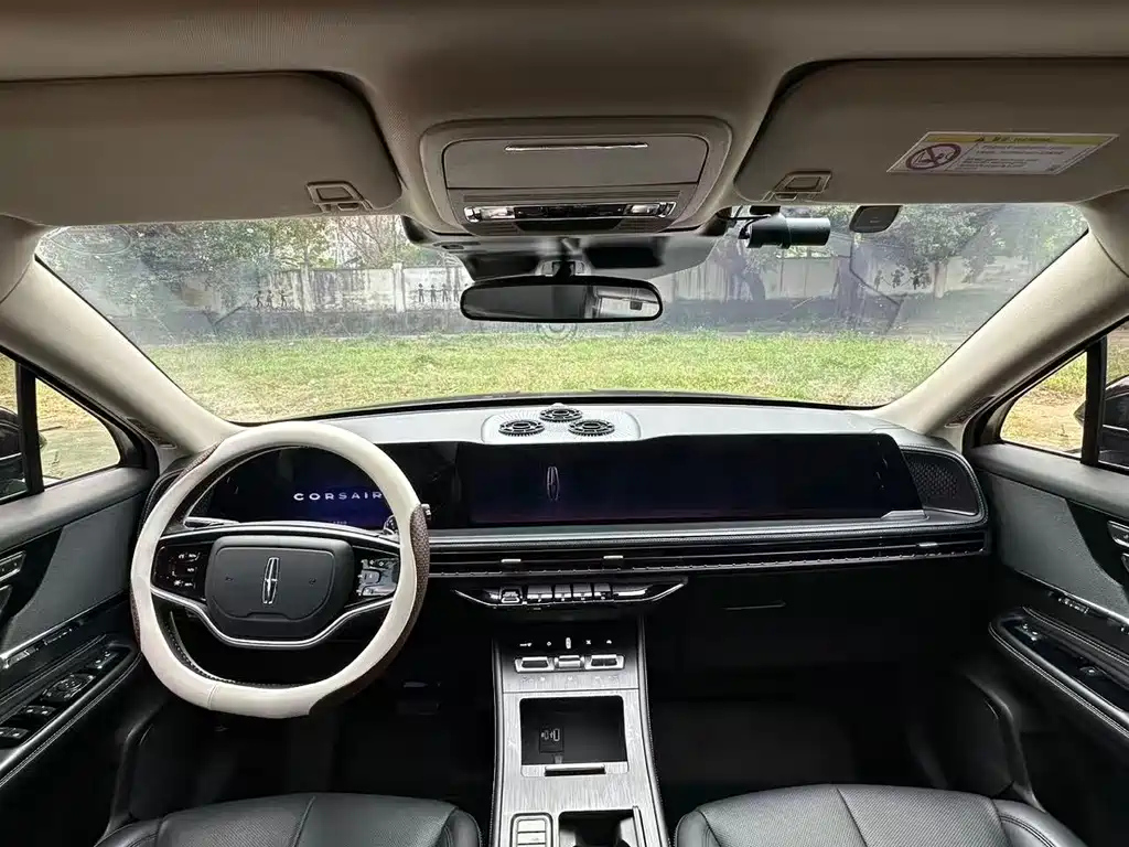 LINCOLN ADVENTURER 2024