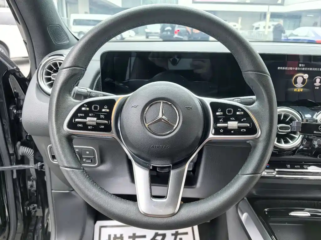 MERCEDES BENZ GLB 2022