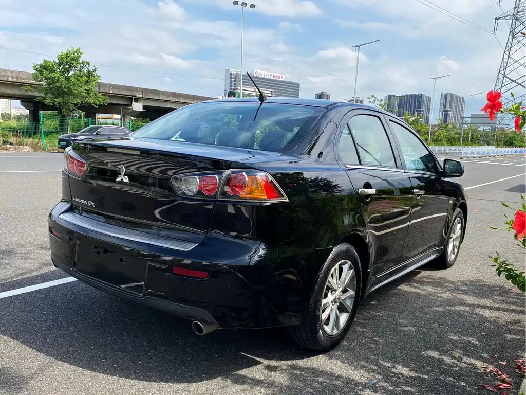 MITSUBISHI LANCER EX 2014