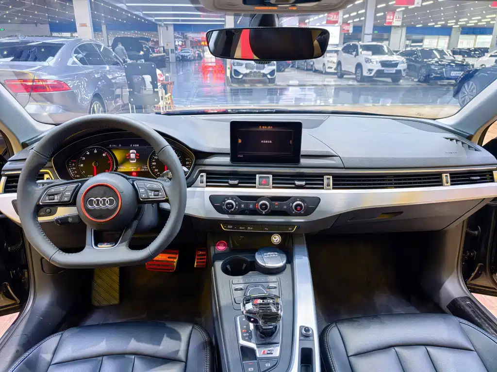 AUDI A4L 2019
