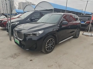 Заказать BMW IX1