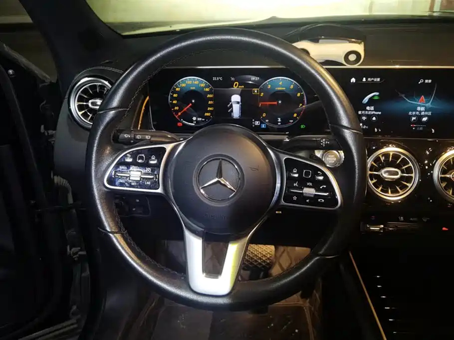 MERCEDES BENZ GLB 2020