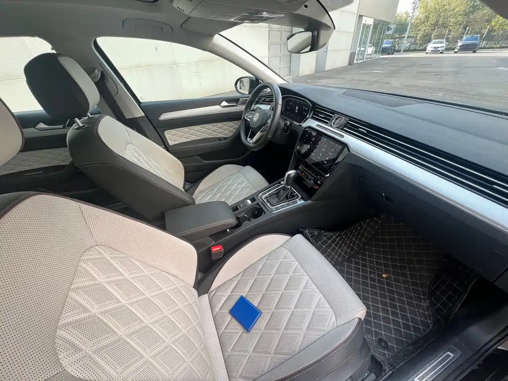 VOLKSWAGEN MAGOTAN 2022