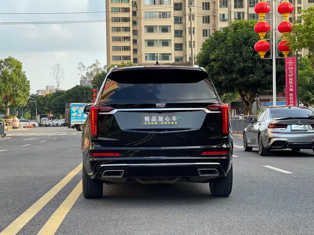 CADILLAC XT6 2021