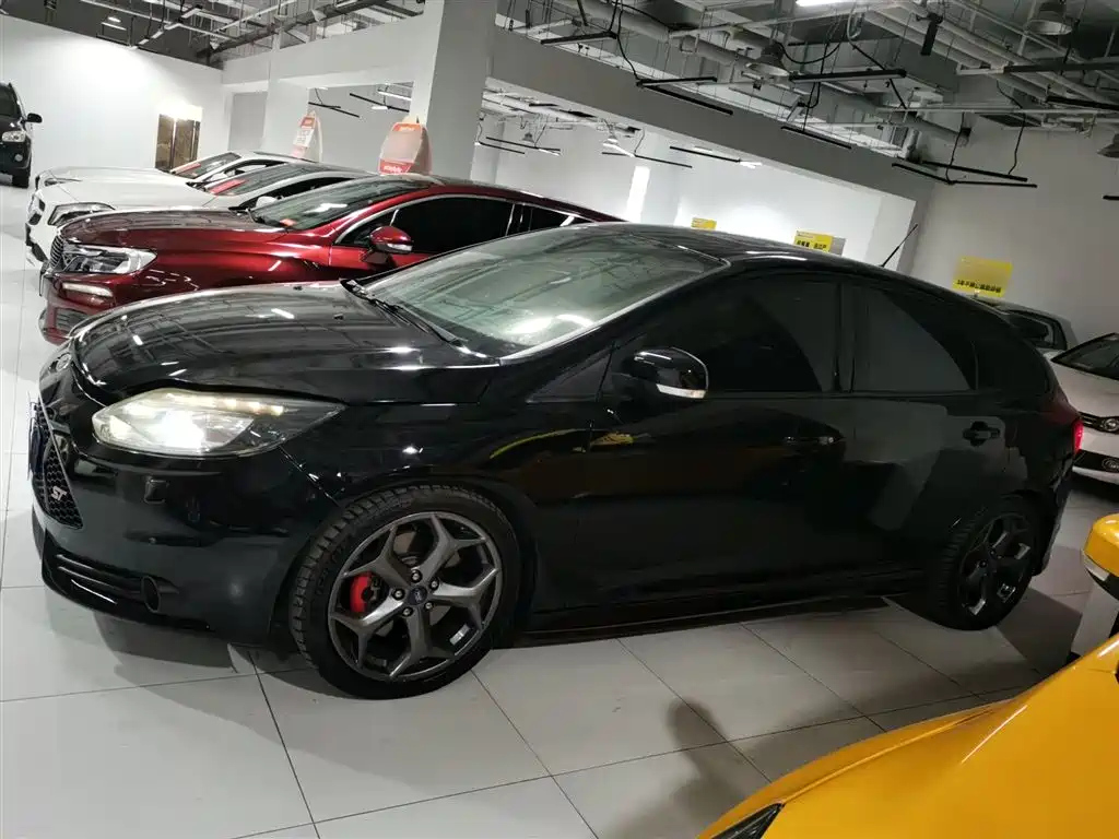 FORD FOCUS IMPORT 2015