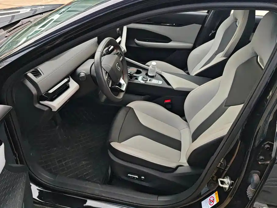 CHANGAN UNI-V SMART IDD 2024