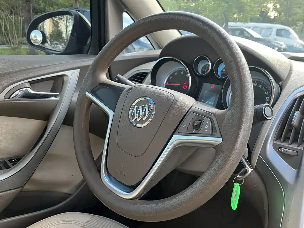 BUICK EXCELLE 2013