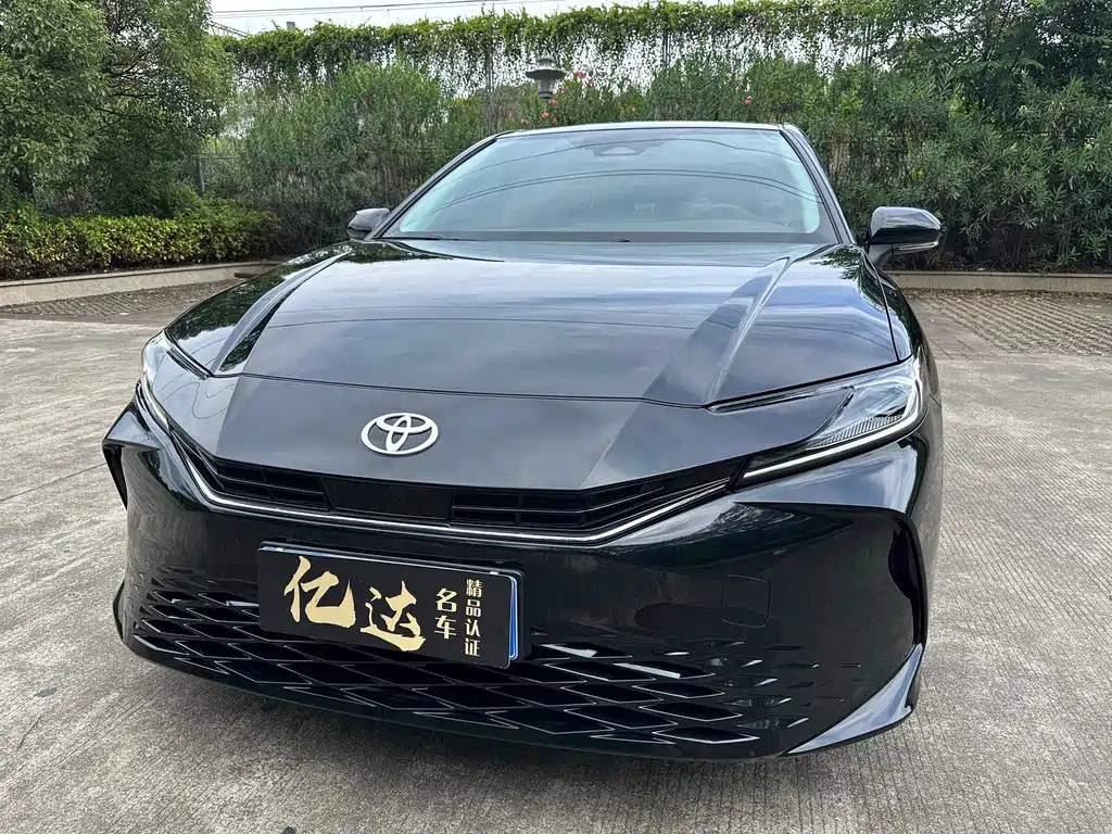 TOYOTA CAMRY 2024