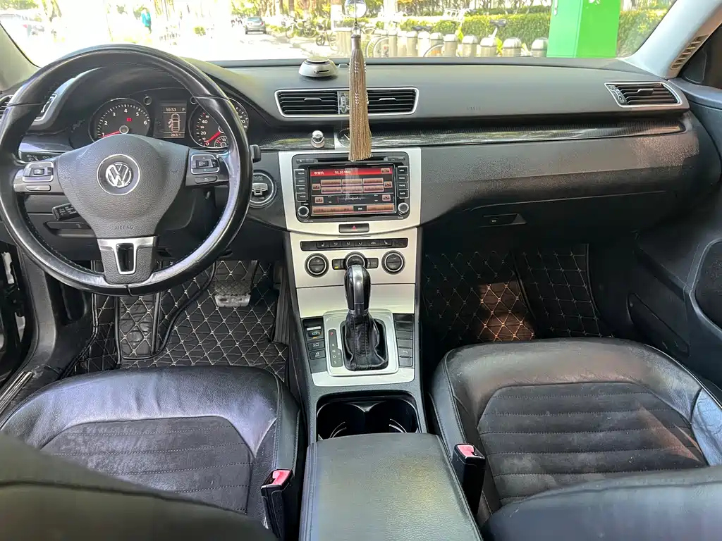 VOLKSWAGEN MAGOTAN 2015