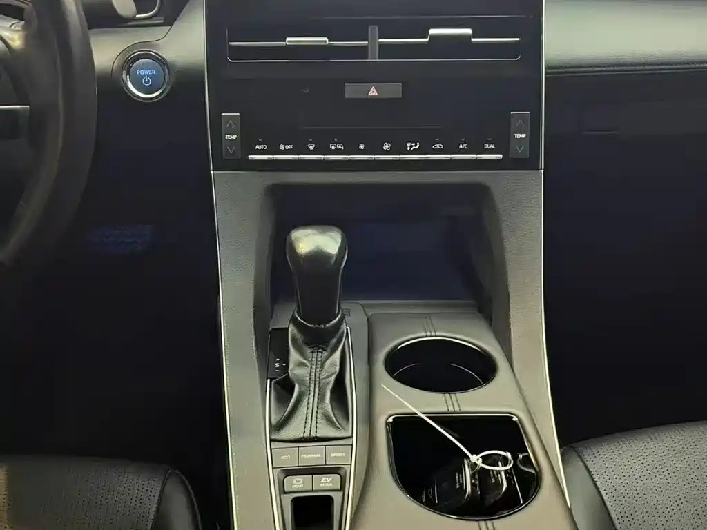 TOYOTA AVALON 2019