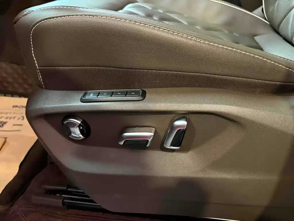 VOLKSWAGEN VILORAN 2022