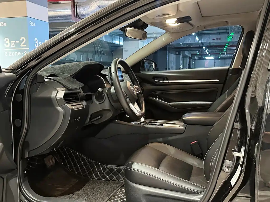 NISSAN TEANA 2021