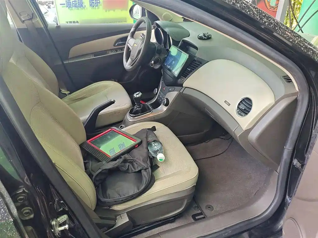 CHEVROLET CRUZE 2015