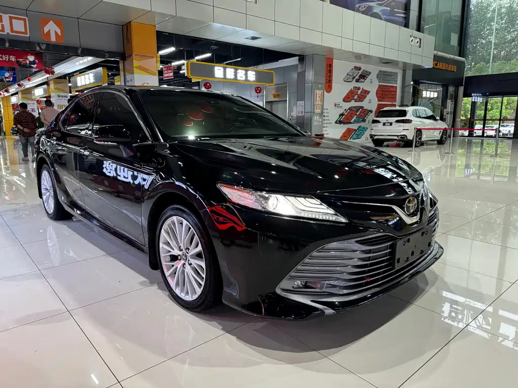 TOYOTA CAMRY 2019