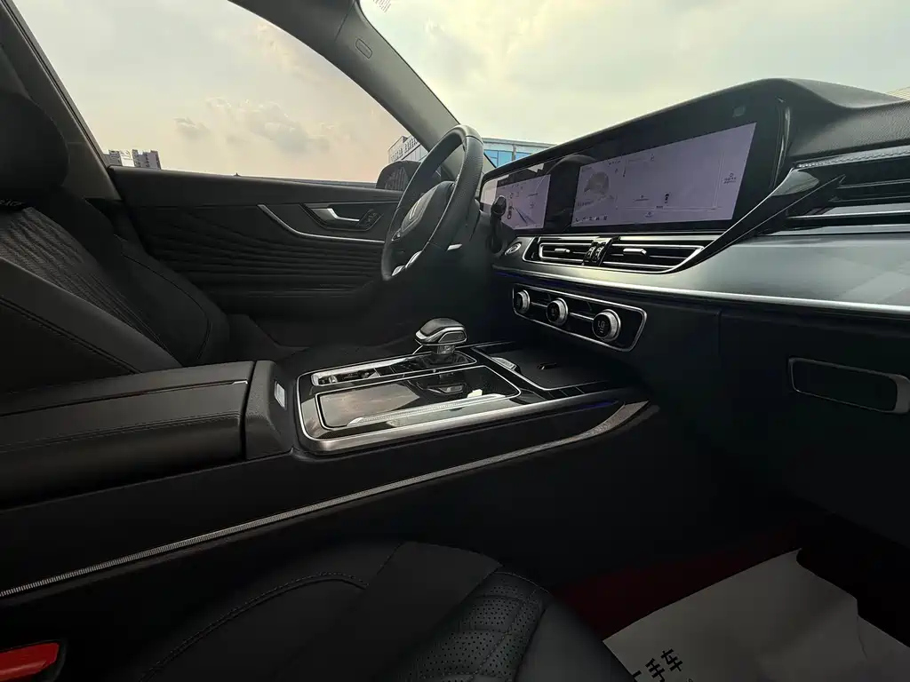 HONGQI HS5 2024