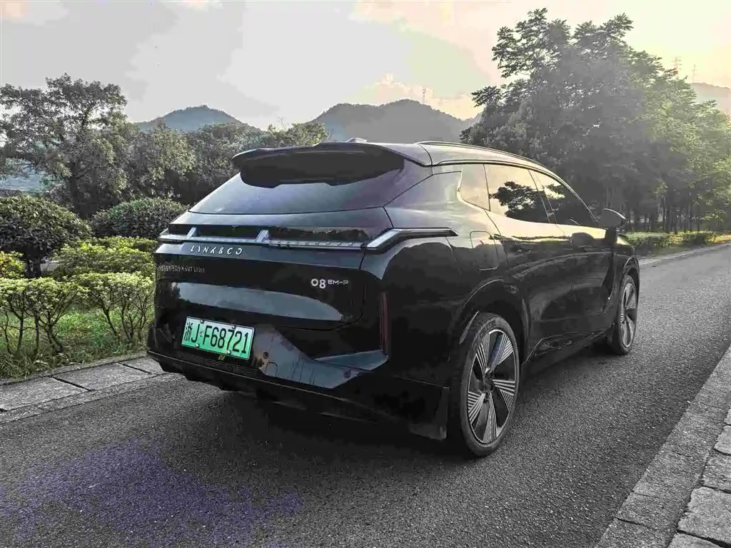 LYNK&CO 08 NEW ENERGY 2023