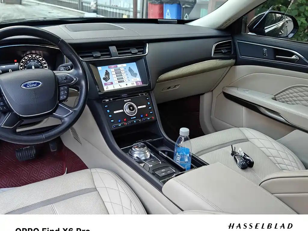 FORD TAURUS 2019