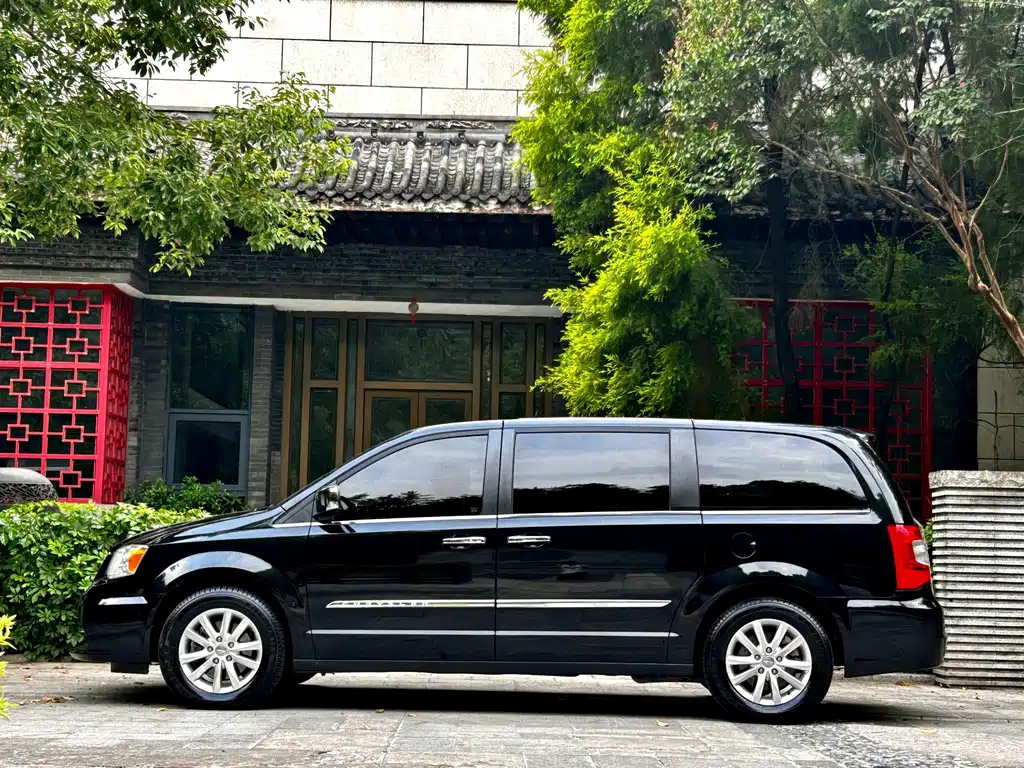 CHRYSLER BIG 捷龙 IMPORT 2013