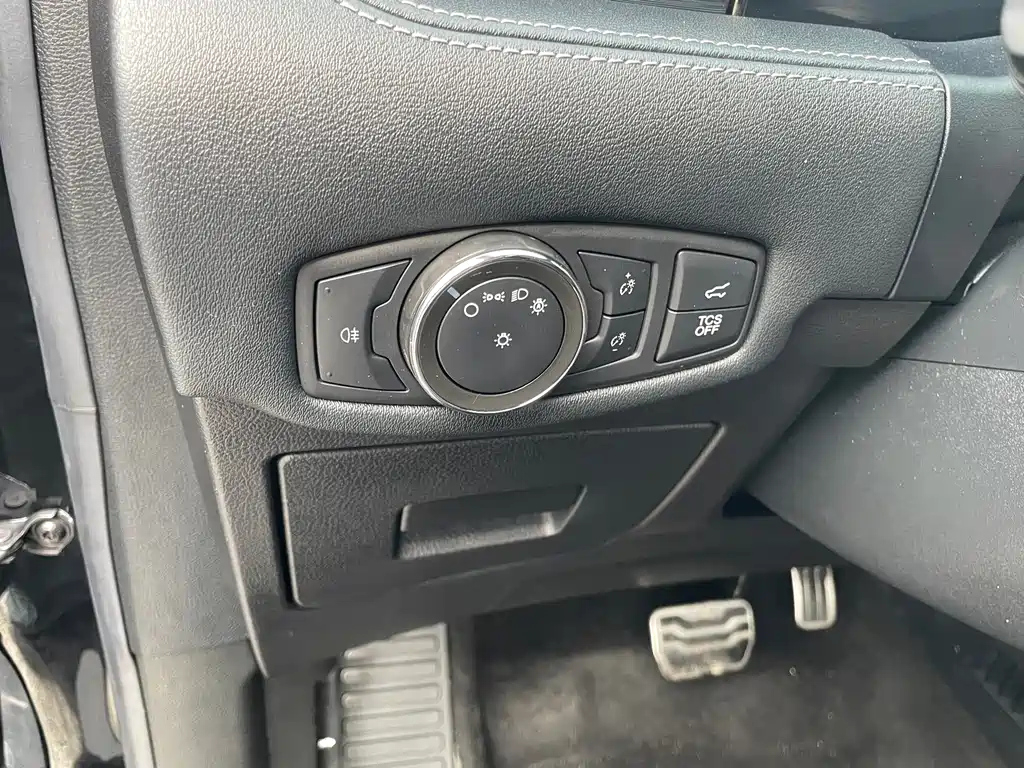 FORD EDGE 2021