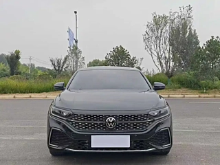 VOLKSWAGEN PASSAT 2024