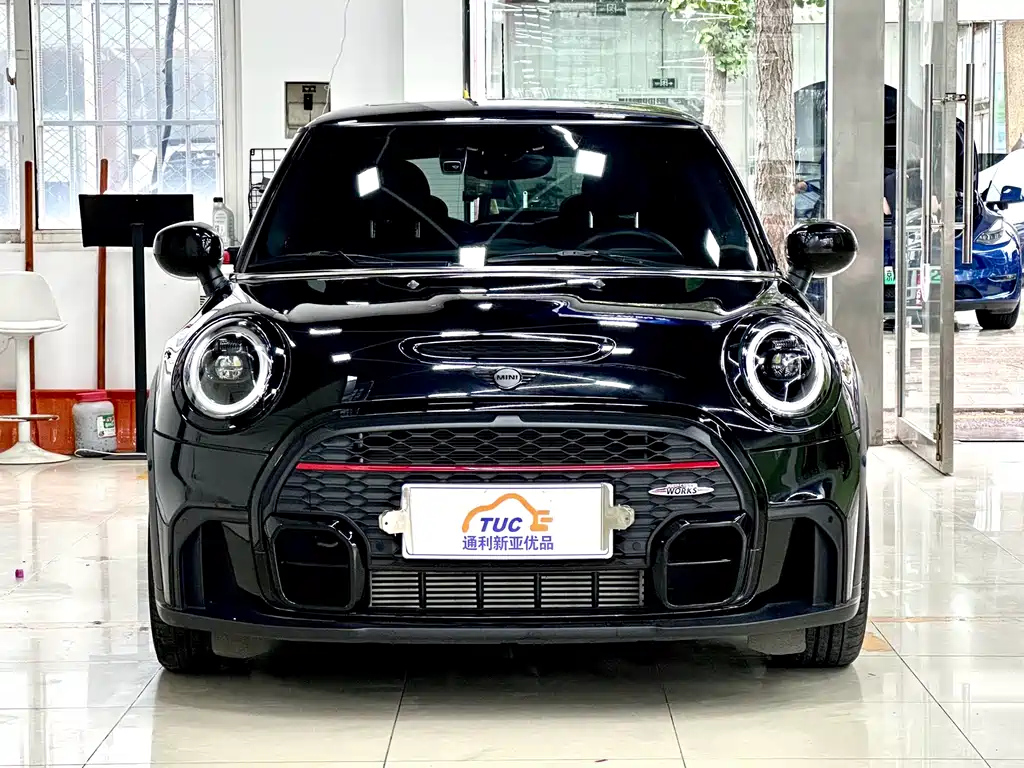 MINI JCW 2023