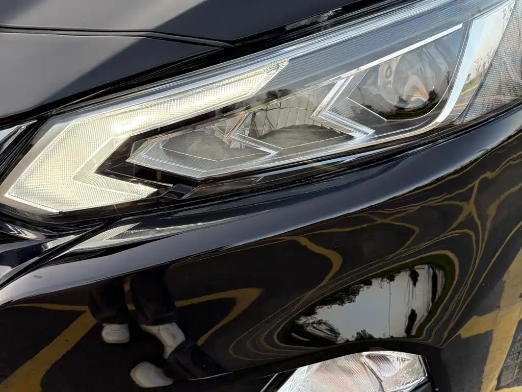 NISSAN TEANA 2022