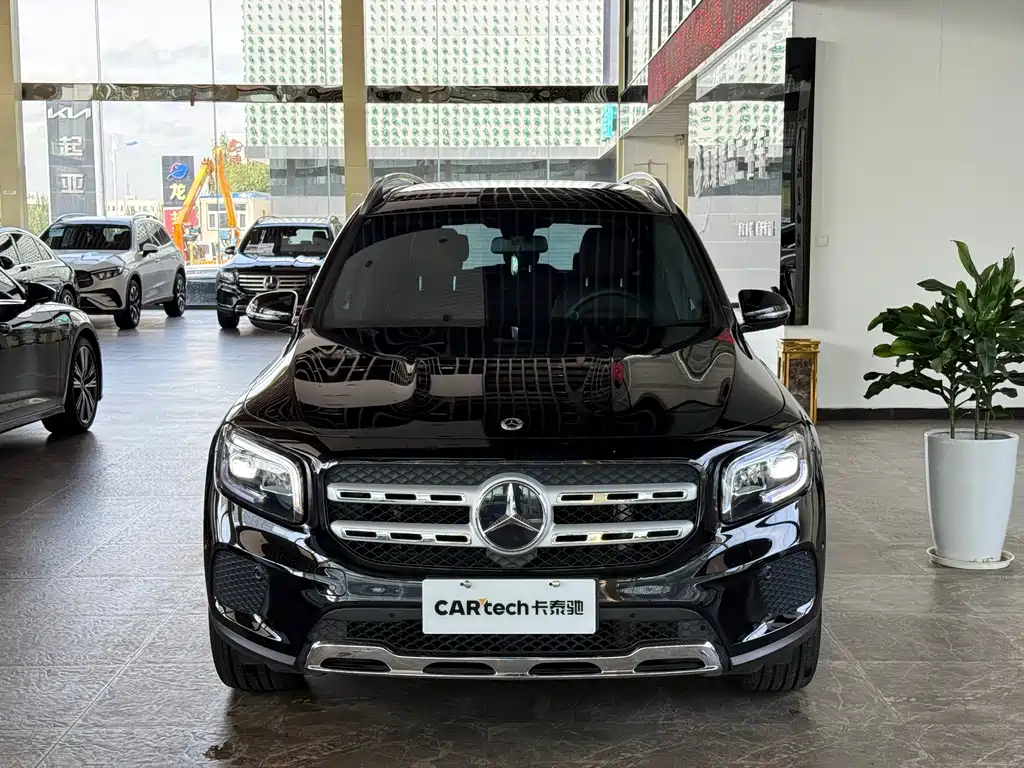 MERCEDES BENZ GLB 2023
