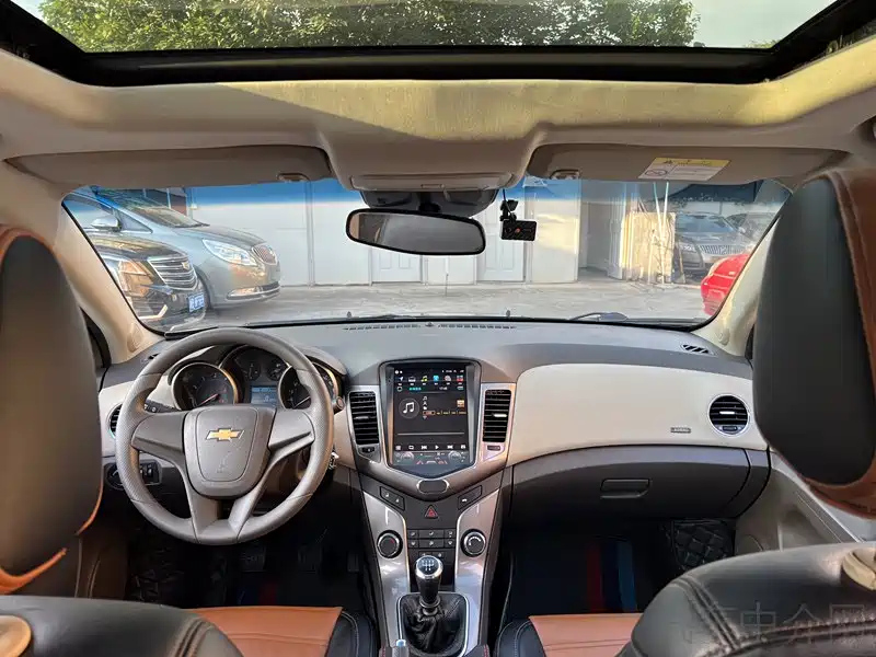 CHEVROLET CRUZE 2015