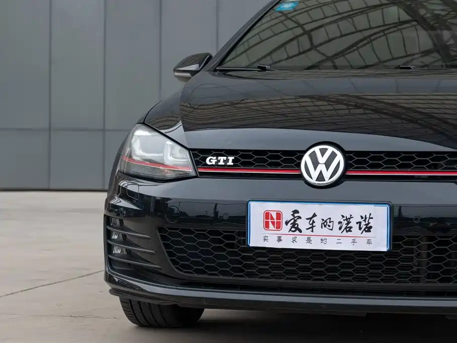 VOLKSWAGEN GOLF GTI 2016