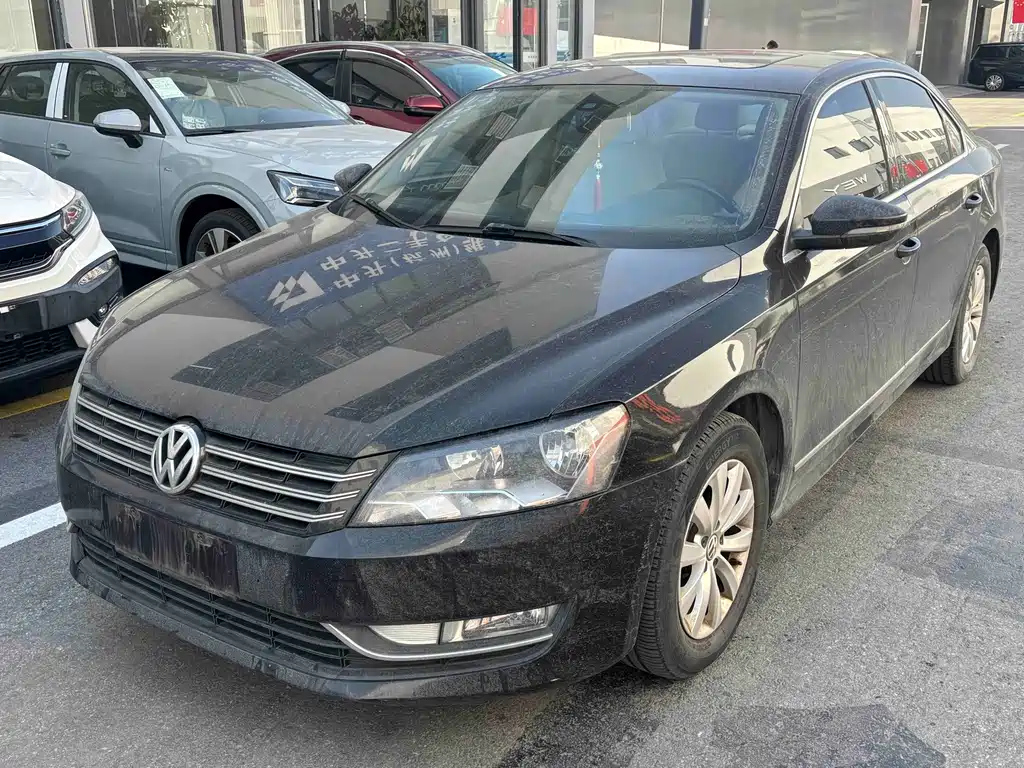 VOLKSWAGEN PASSAT 2014