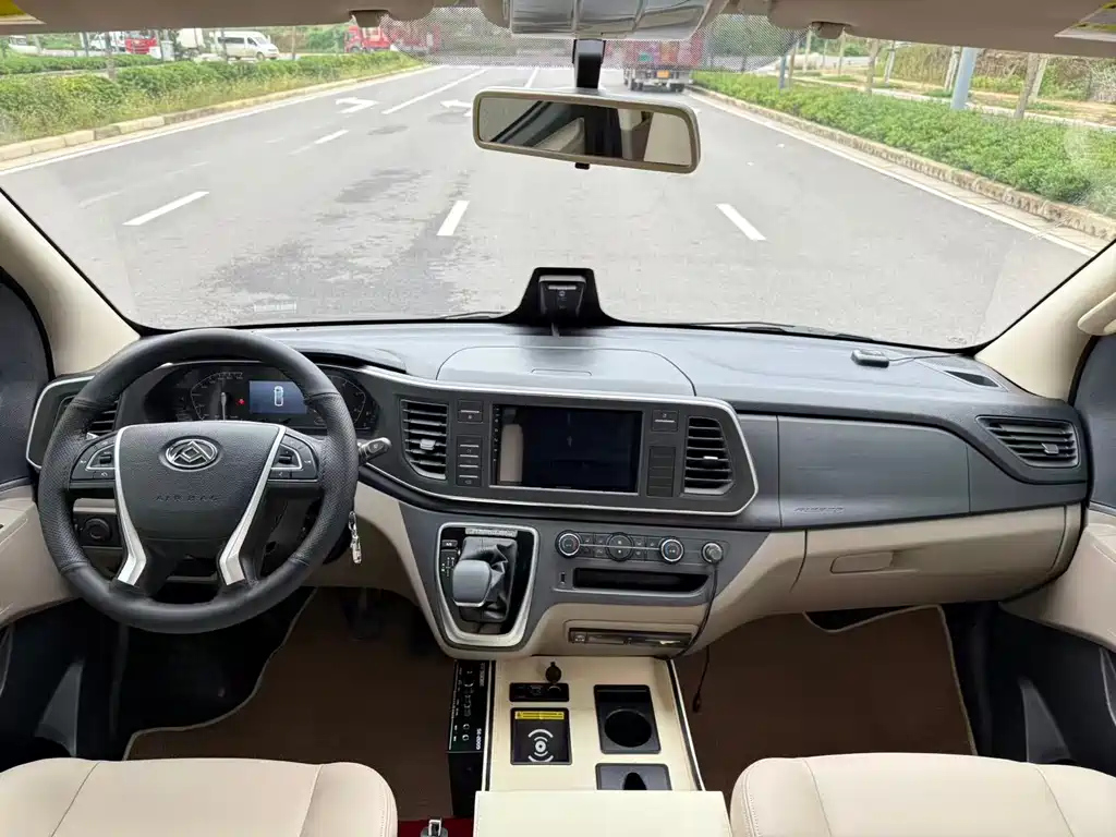 SAIC MAXUS V80 NEW JOURNEY 2025