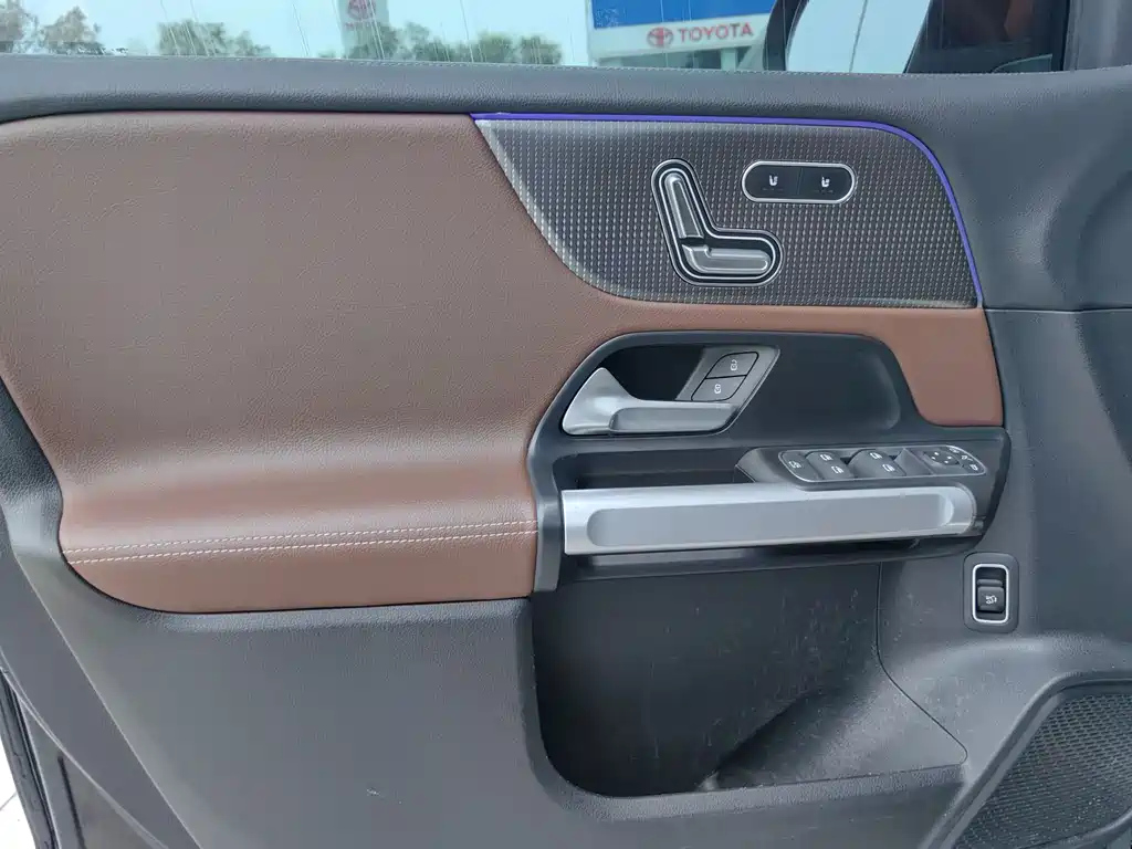 MERCEDES BENZ GLB 2022
