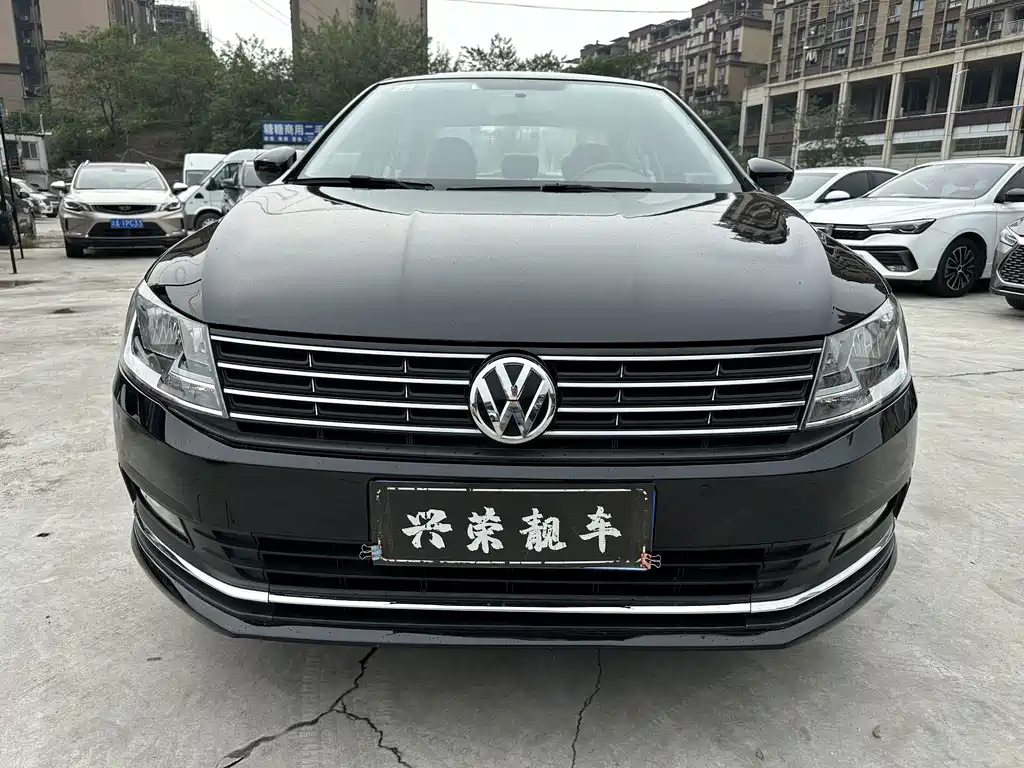 VOLKSWAGEN LAVIDA 2018